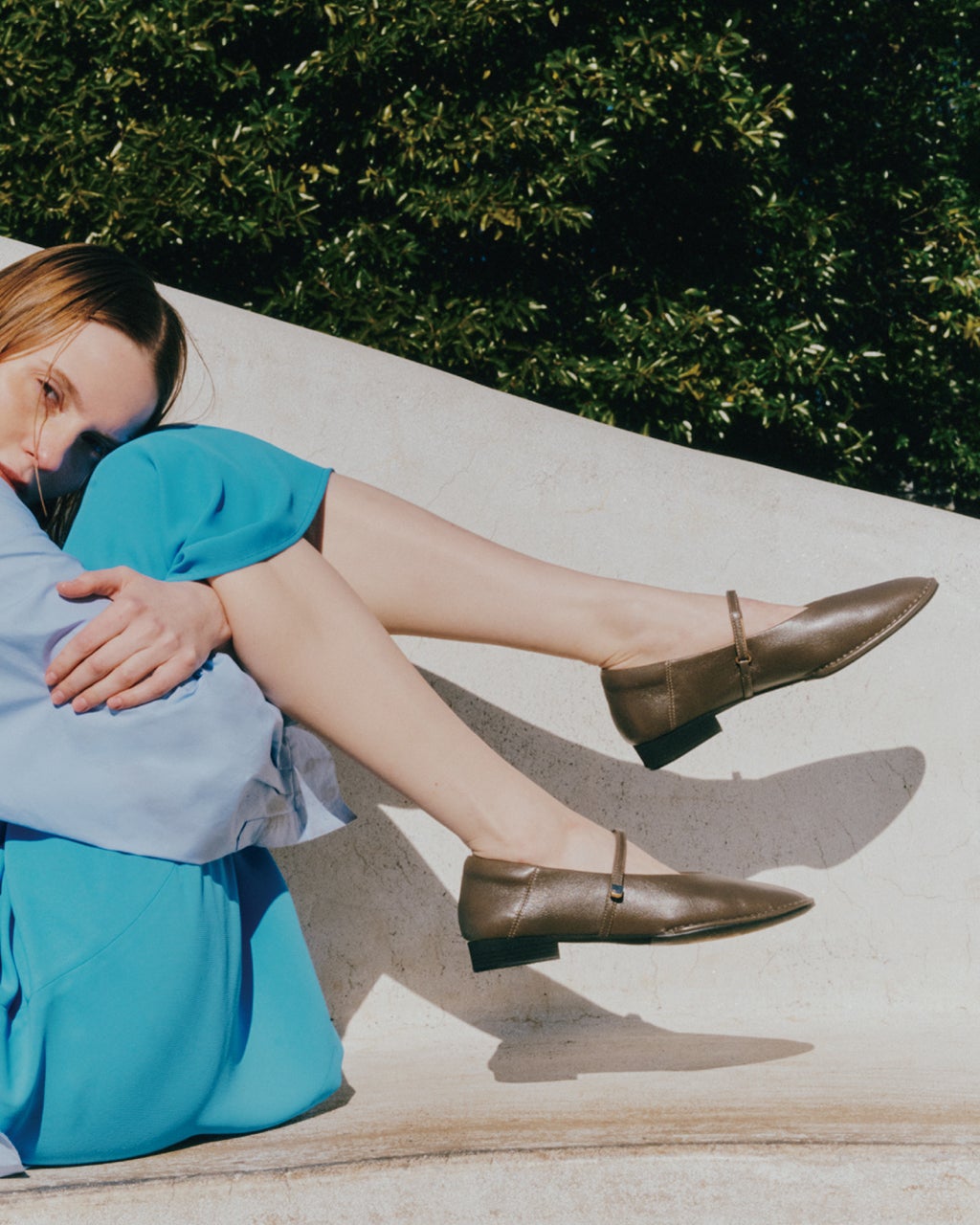 フラットシューズ