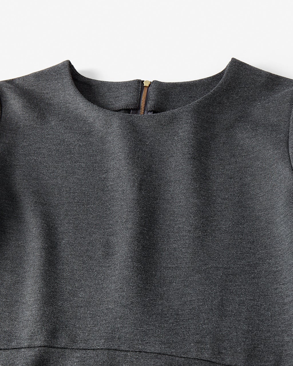 \u003cブラック\u003eポンチ ダンボール ぺプラム切替ベスト freneフラーネモデル