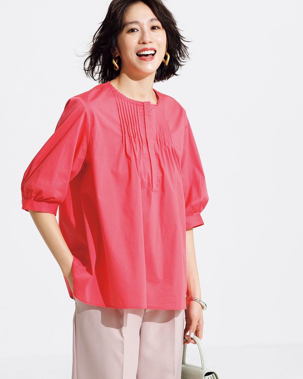 ピンタックデザイン・パフ袖ブラウス/DoCLASSE