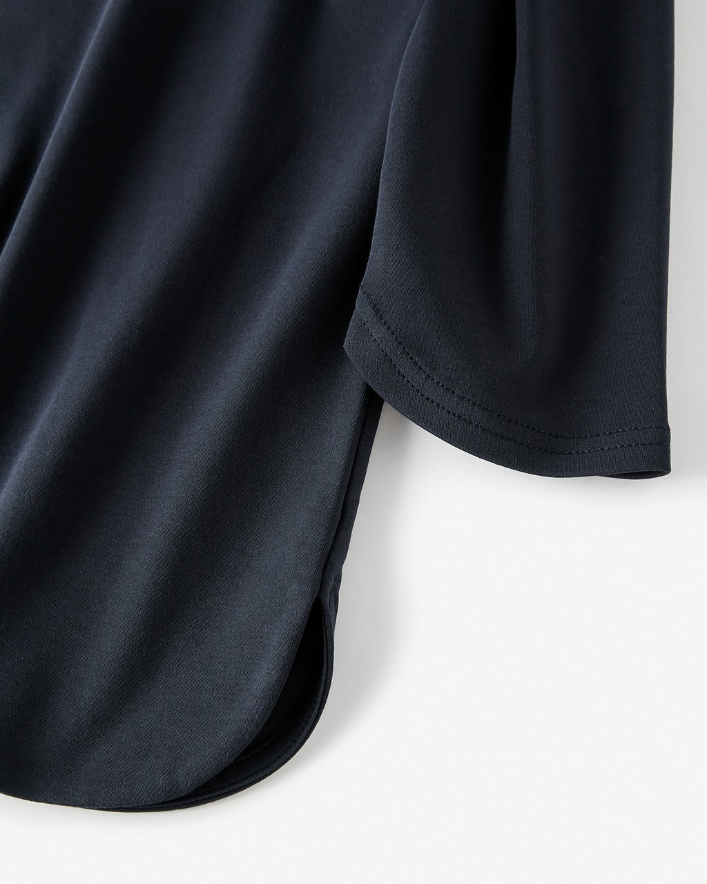 クルーシャツテール／長袖・ドゥクラッセTシャツ/40代50代からの