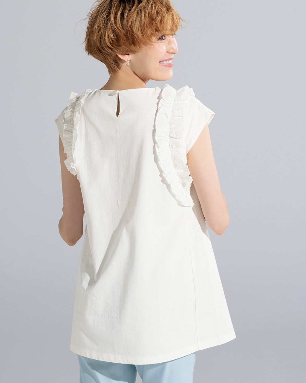 新品未使用　JUDYcollection プルオーバー　フリル袖　ベルスリーブ 新品未使用 JUDYcollection プルオーバー フリル袖 ベルスリーブ