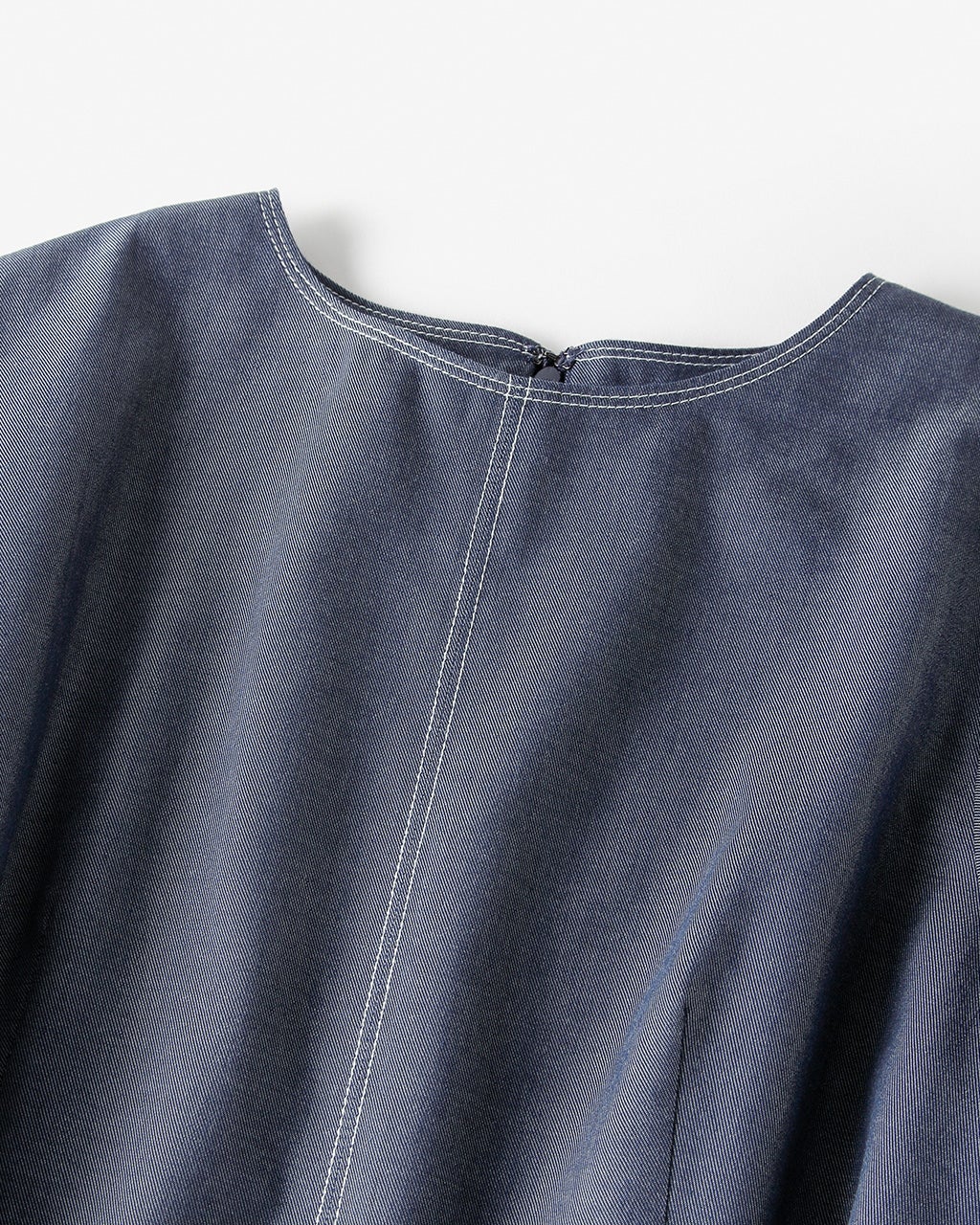 未使用 タグ付き ドゥクラッセ ソフトデニム・ティアードワンピース インディゴ ソフトデニム・ティアードワンピース/40代50代からのレディース