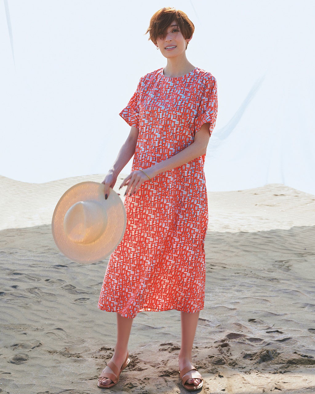 赤系麻の葉柄大島紬ふんわり袖テントライン・美ラインワンピースＭ～Ｌ 赤系麻の葉柄大島紬ふんわり袖テントライン・美ラインワンピースM～L
