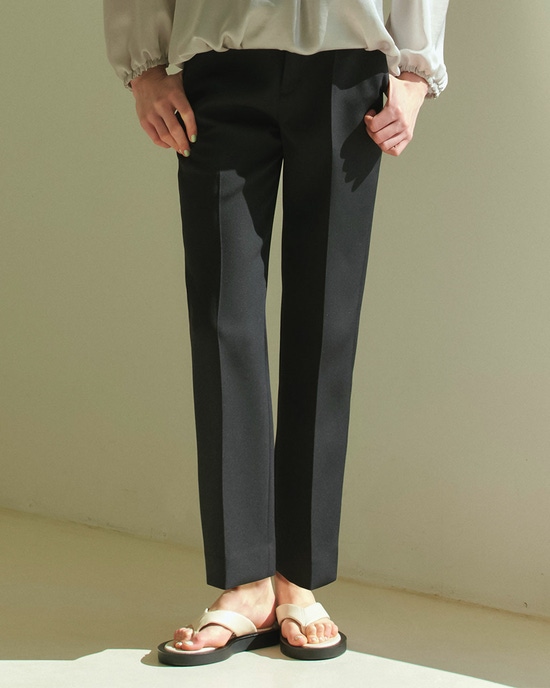 マトラッセクロス・シガレットパンツ