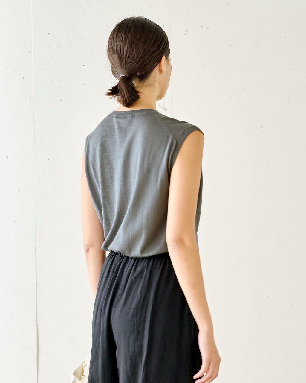 Virina ルカパール　ノースリーブトップス Julia Boutique ニット セーター 選べるUネック・Vネック