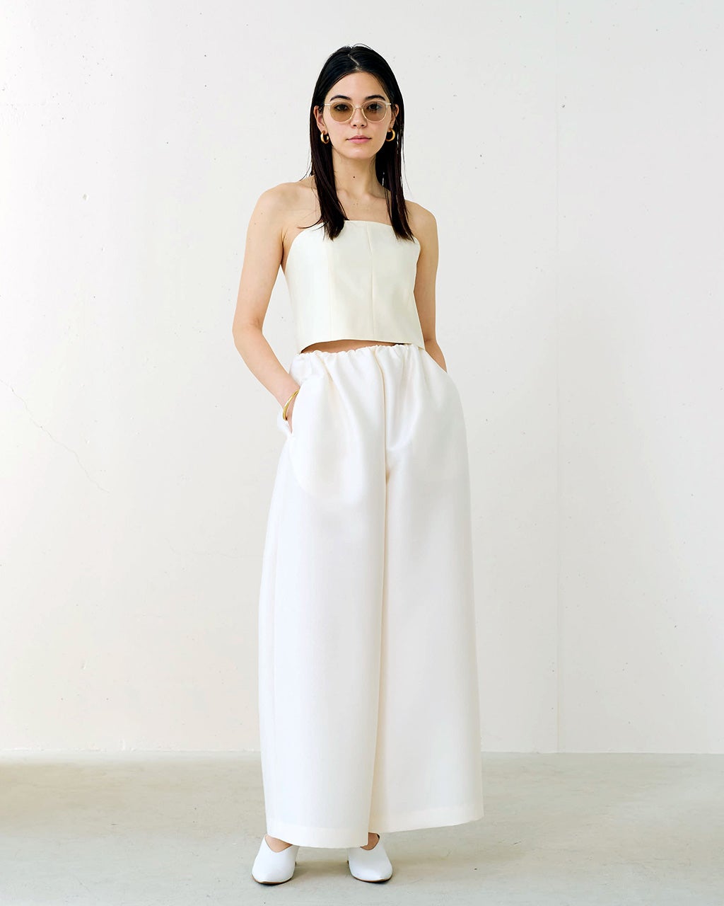 シルクの贅沢感漂うビスチェドレス゜・*:.。.