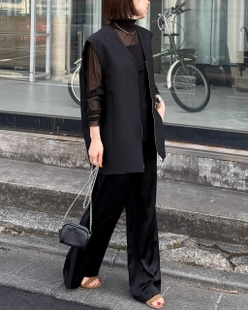 トリアセサテン・パンツ