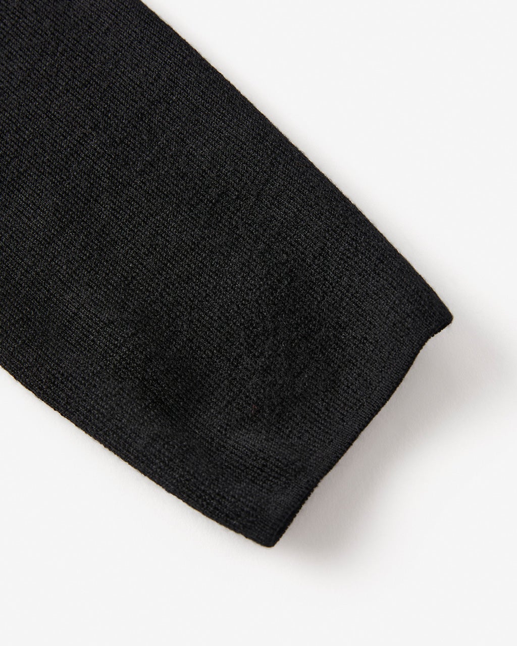 スーパーファインメリノ・シアータートルネック/DoCLASSE