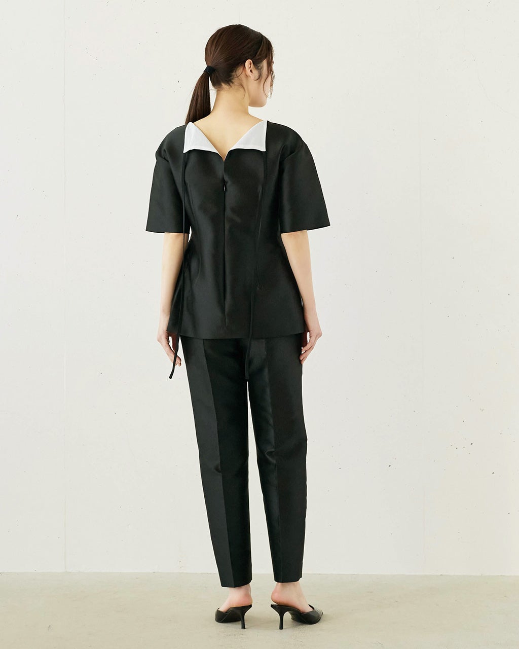 イタリアンタフタ・ダーツブラウス/DoCLASSE