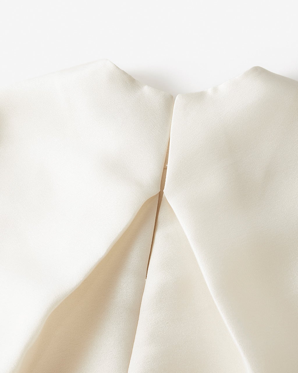 オクタダブルクロス・バックタックブラウス/40代50代からのレディース