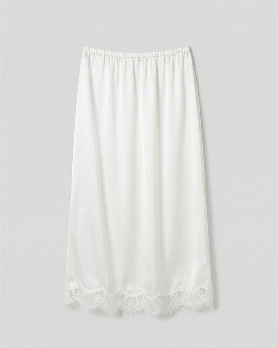 トリアセサテン・裾レーススカート