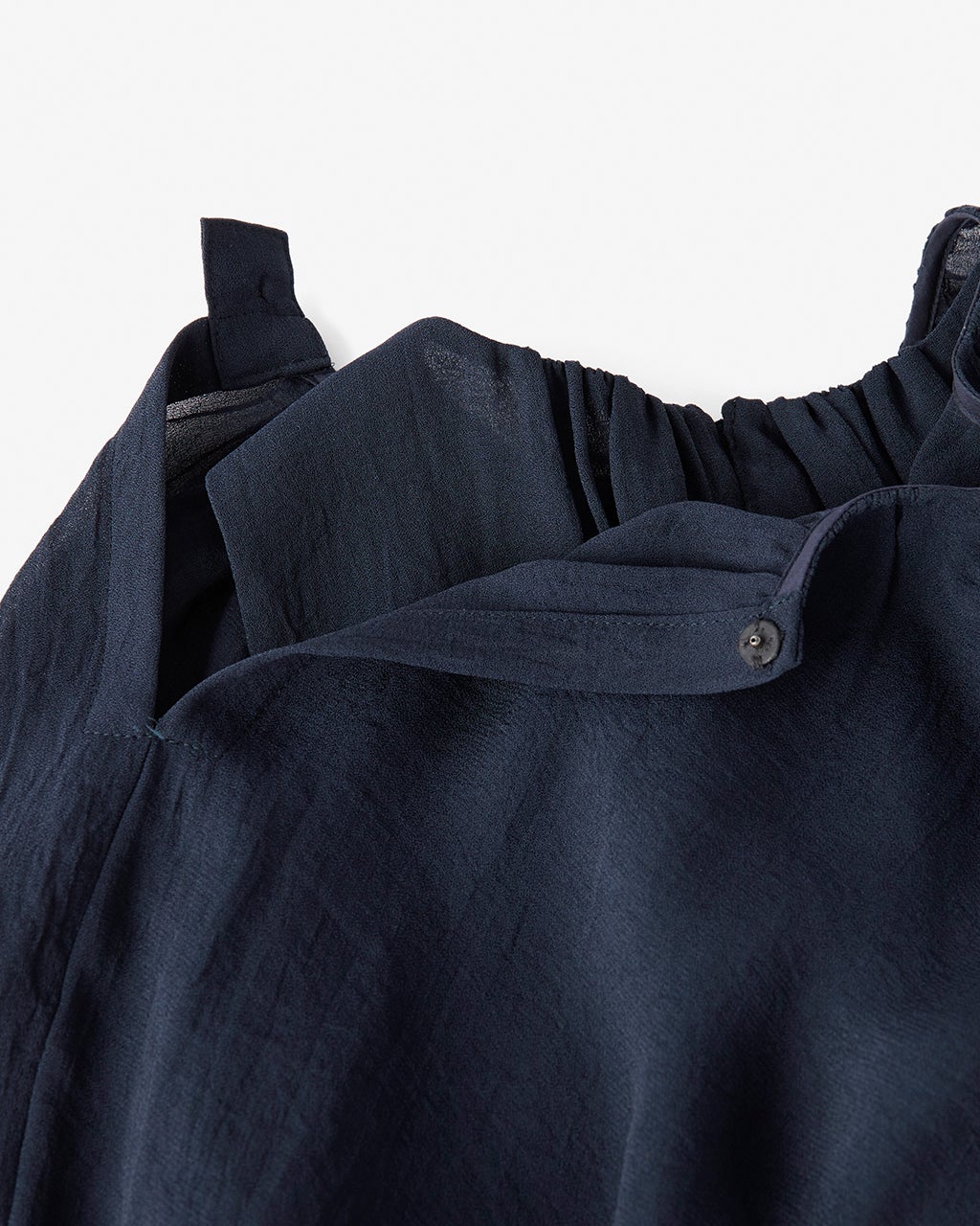 美品♡DEUXIEME CLASSE トリアセジョーゼット ブラウス　ネイビー 23区（大きいサイズ） 【洗える】トリアセダブルジョーゼット ペプラム