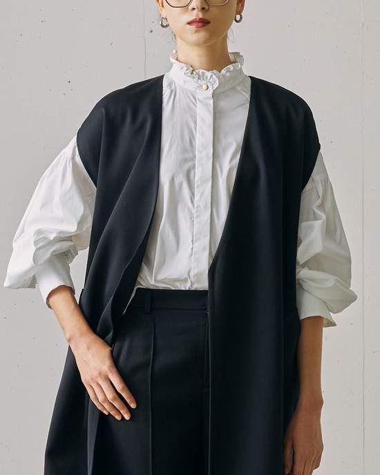 タイプライター・スタンドフリルブラウス