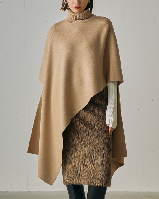 ウルトラファインメリノ・ハイネックポンチョ
