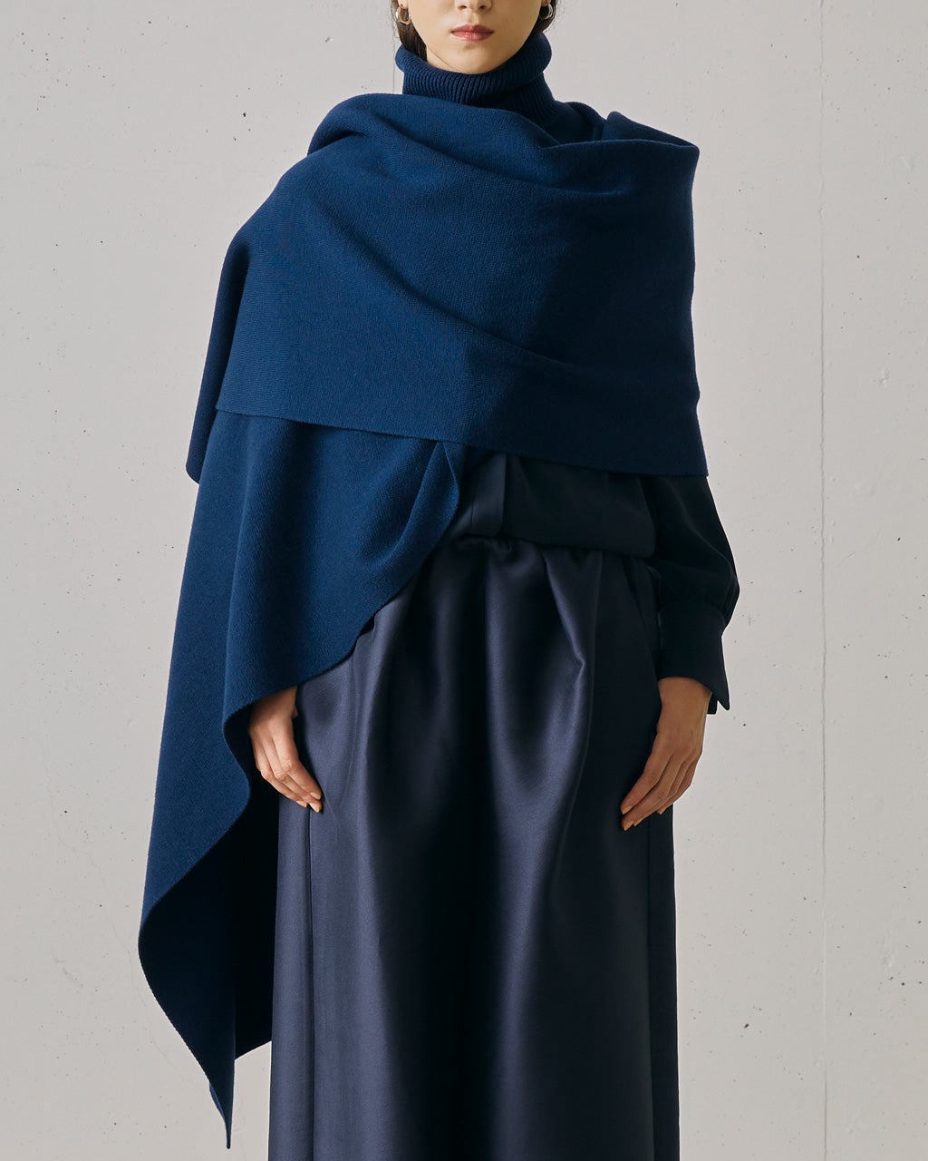 ウルトラファインメリノ・ハイネックポンチョ/DoCLASSE