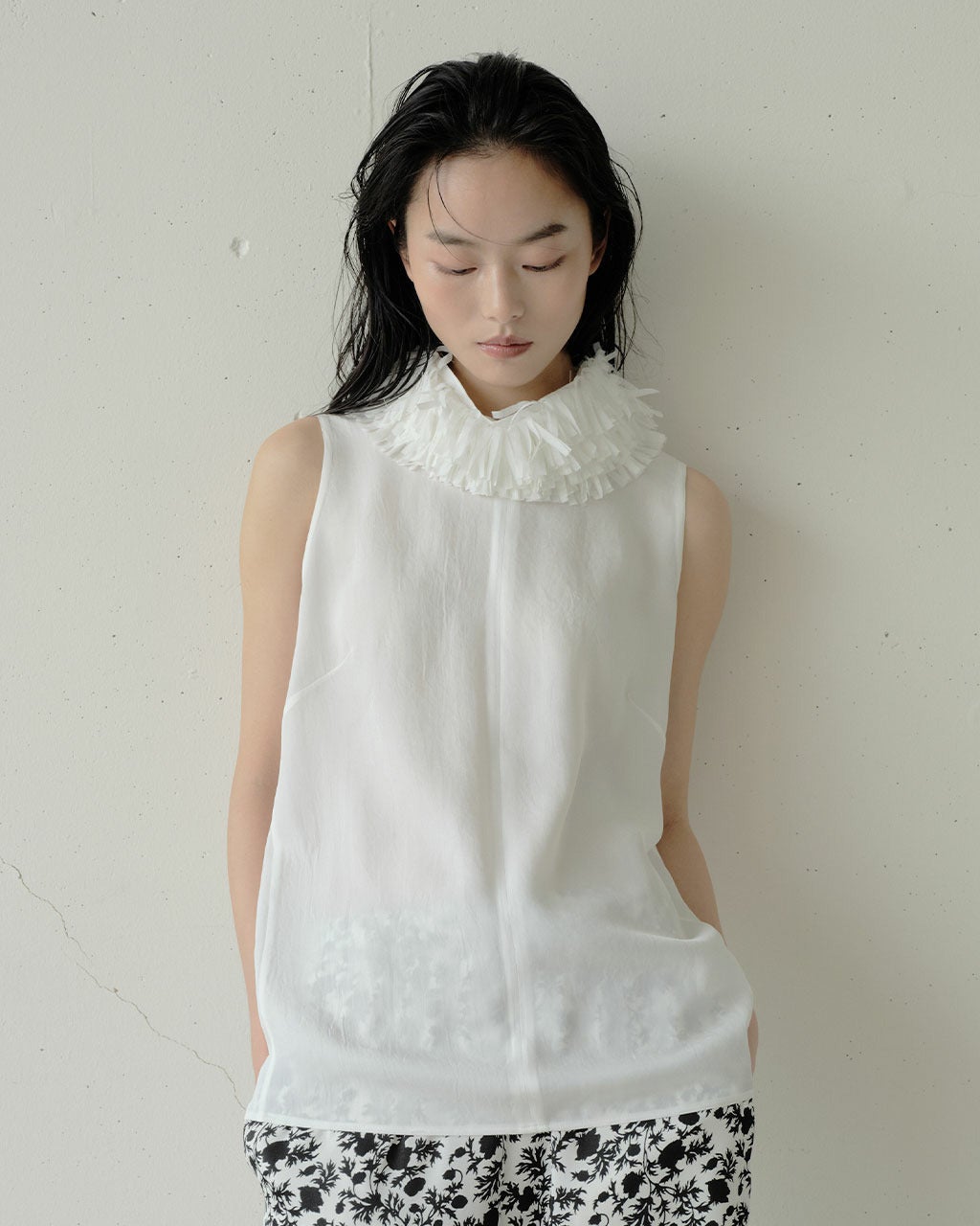 J. ジェイドット　超人気即完売ブラウス　新品　Mサイズ j.(ジェイドット) ブラウス・シャツ/40代50代からのレディース