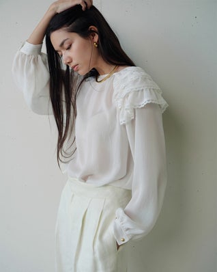 シアージョーゼット・ショルダーフリルブラウス
