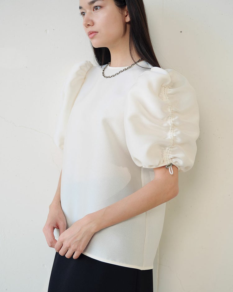 オクタダブルクロス・袖シャーリングブラウス 詳細画像 アイボリー 2