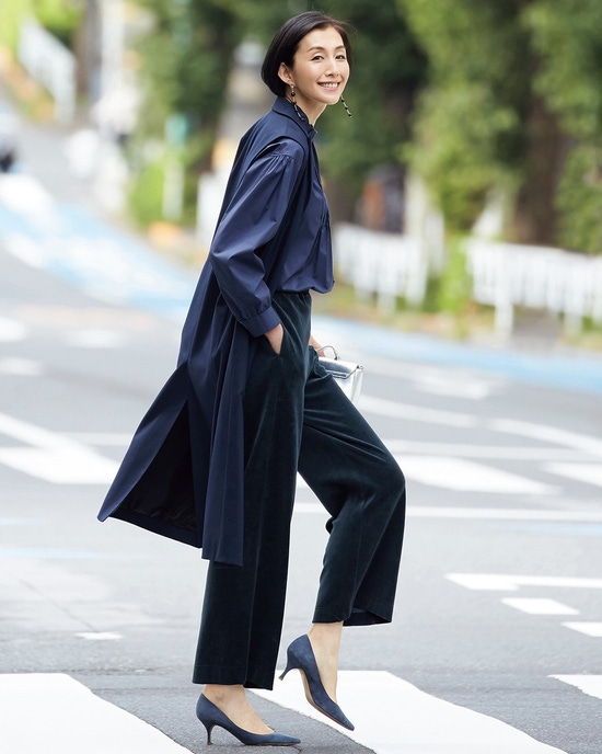 ストレッチベロア・セミワイドパンツ