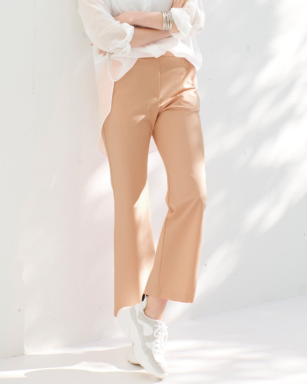 Deuximeclasse新品未使用品フレアパンツ脚長効果ベージュ Deuxieme Classe(ドゥーズィエムクラス)の「イージーフレア