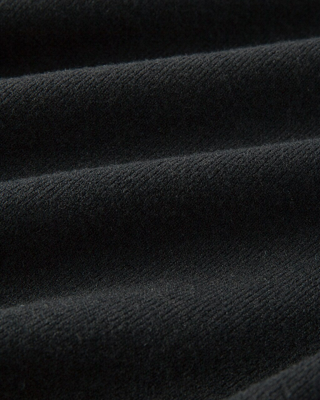 総針ハイネック・パンツセットアップ/DoCLASSE