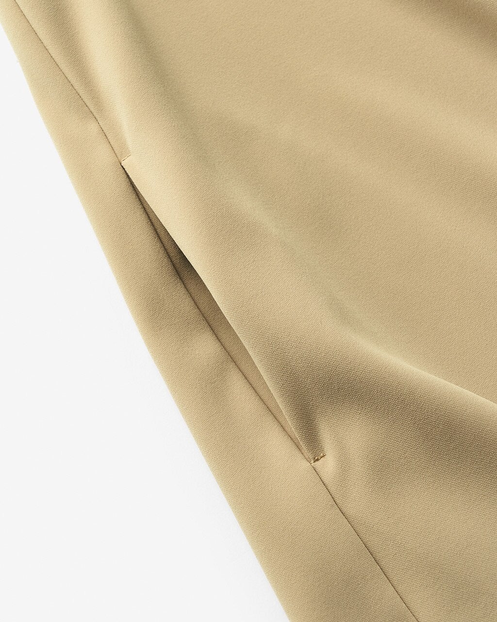 【新品未使用！29700→18000】TO BE CHIC チュニック40 新品未使用！29700→18000】TO BE CHIC チュニック40 TO BE CHIC｜トゥー