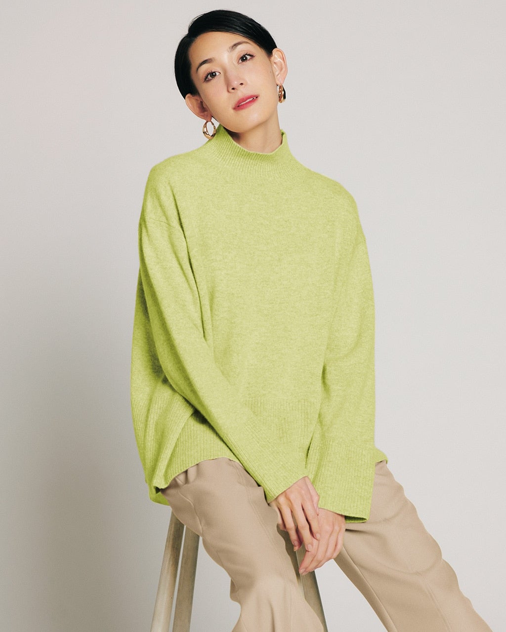 ピュアカシミヤ・切替ハイネック/DoCLASSE