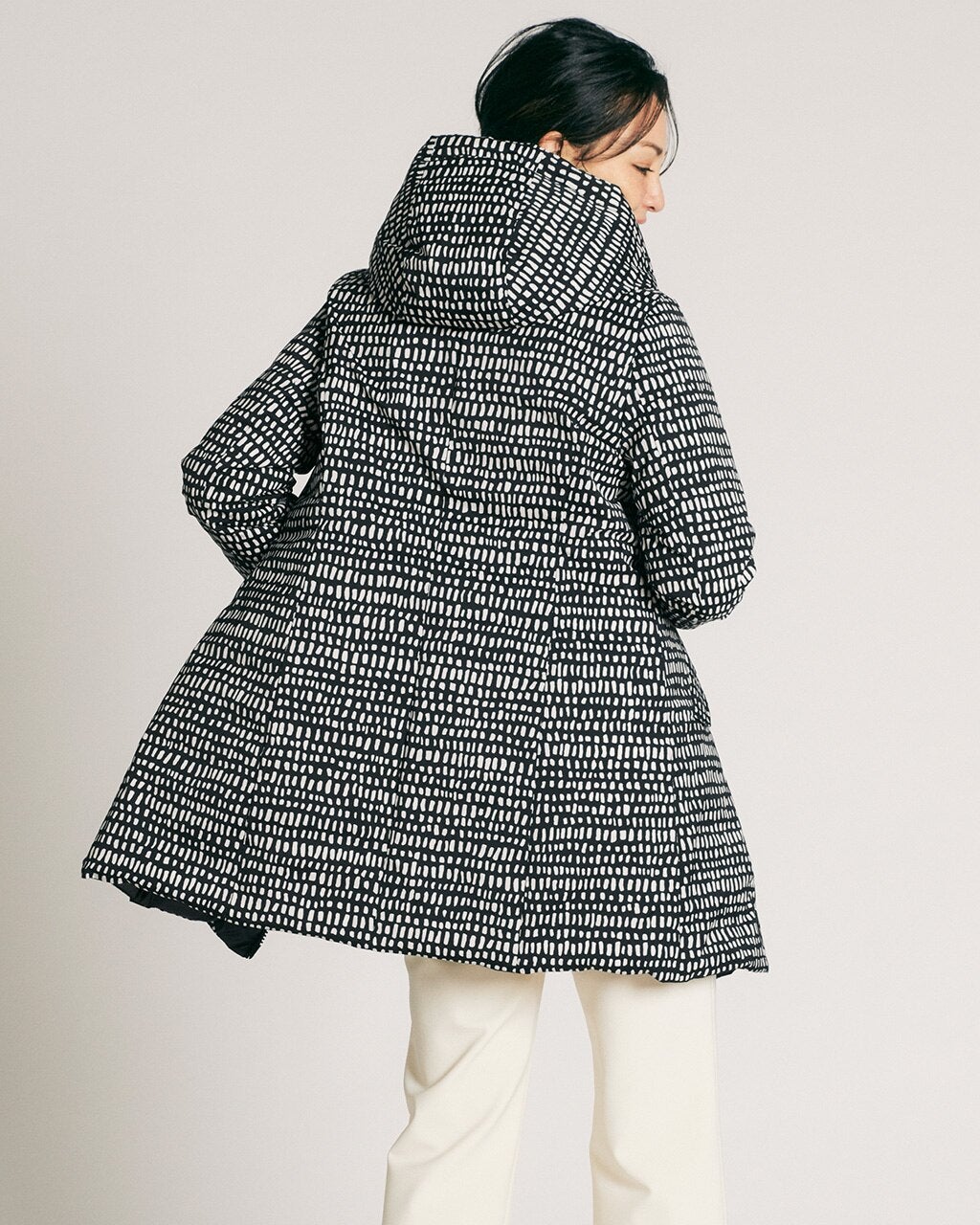 【たろーちゃん様用】DoCLASSE 上質リバーシブルダウンコート L ファー脱 モダンリバーシブル・ジップアップダウンコート/DoCLASSE