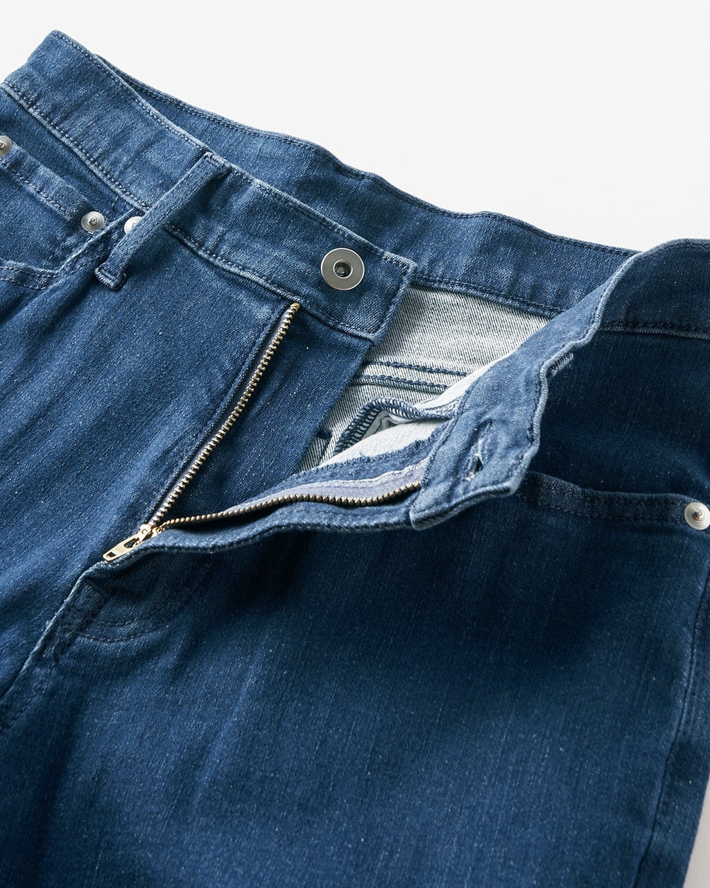 【美品】Berluti デニム スキニー レザーパッチ 型押しロゴ グレー 46 美品】Berluti デニム スキニー レザーパッチ 型押しロゴ グレー