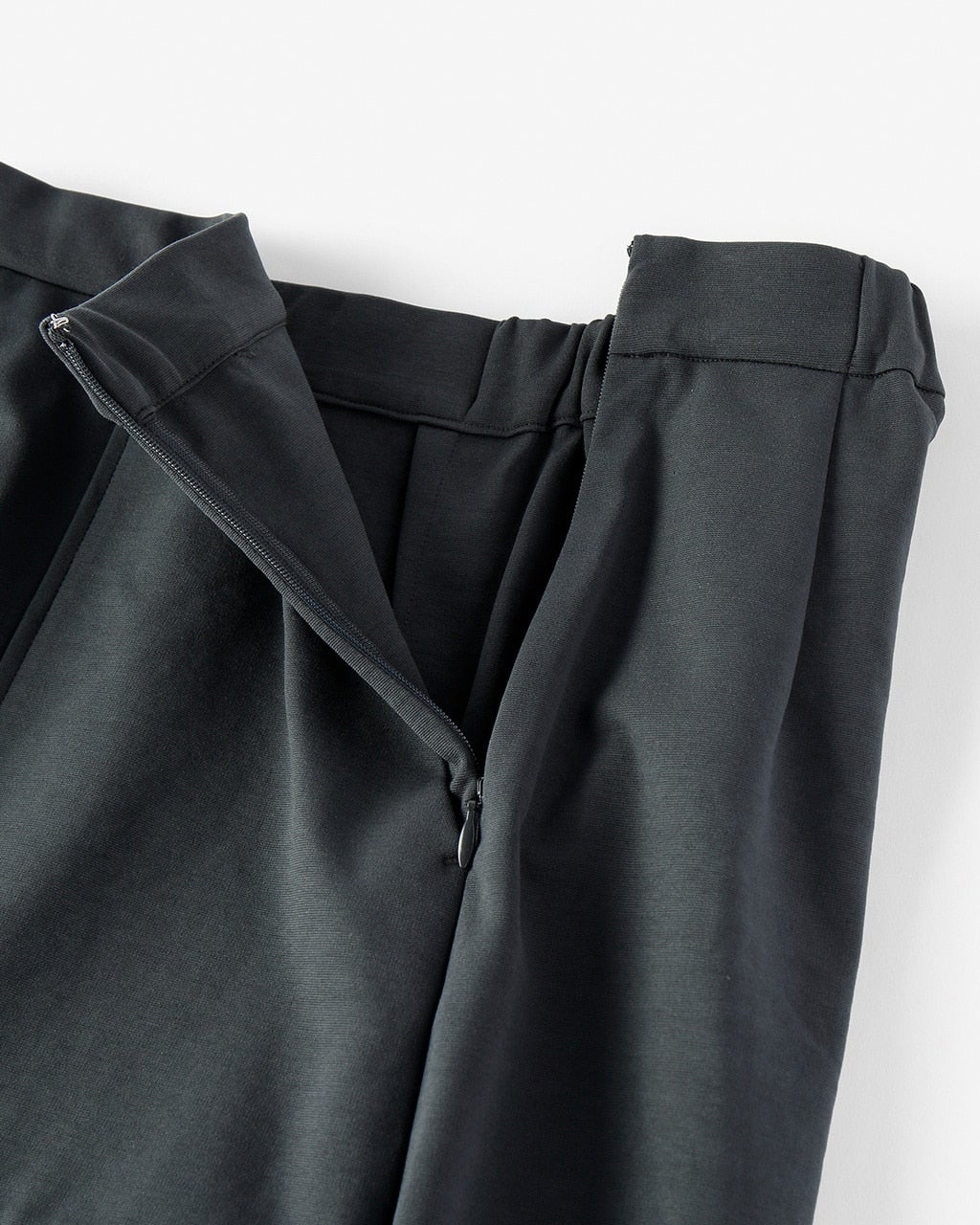 シルキーポンチ・タックプリーツパンツ/40代50代からの