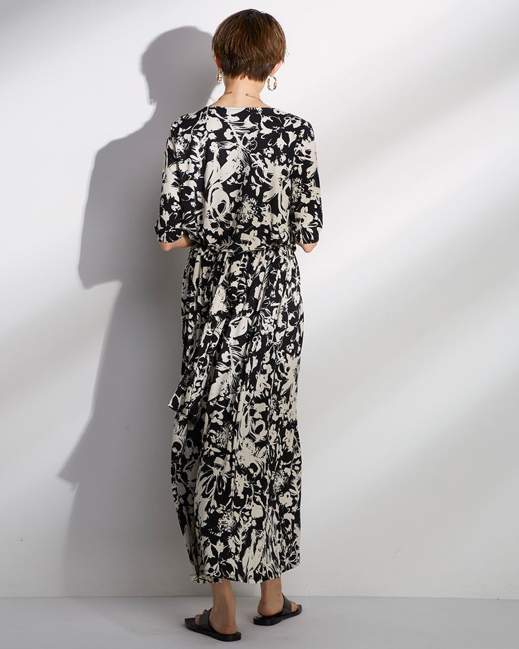 UVスラブ・Vネックギャザーワンピース 詳細画像 ブラックベルベット 3