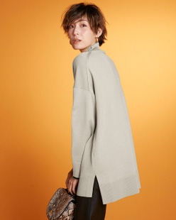 ダブルカフス・配色ハイネック