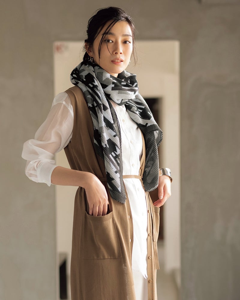 大判プリーツストール/40代50代からのレディース・メンズファッション通販 DoCLASSE(ドゥクラッセ)