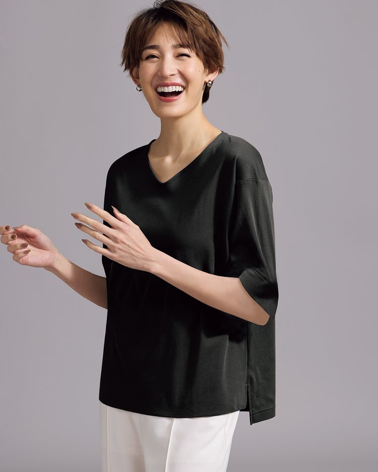 抜け感Vネック／5分袖・ドゥクラッセTシャツ/40代50代からのレディース・メンズファッション通販 DoCLASSE(ドゥクラッセ)