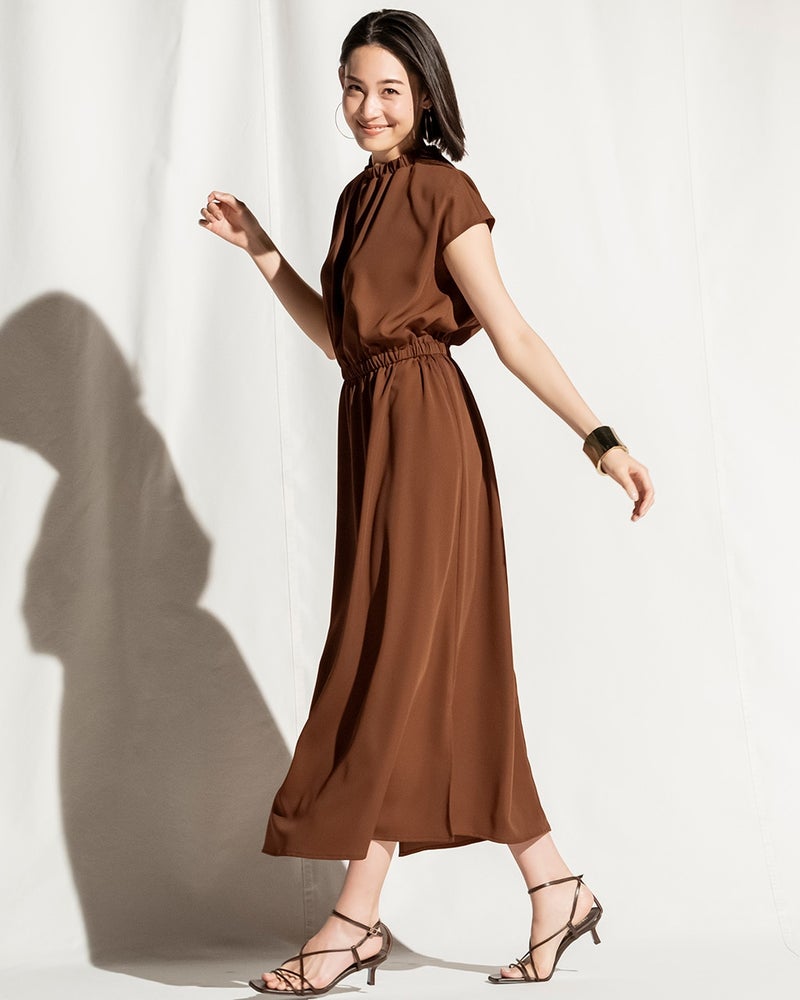 とろみ素材 ギャザーデザインワンピース 40代50代からのレディース メンズファッション通販 Doclasse ドゥクラッセ