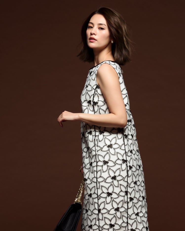 総レース・カッティングワンピース 詳細画像 ホワイトｘブラック 2