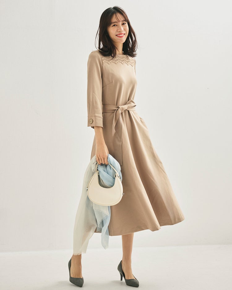 □ストレッチポンチ・レース付きロングワンピ 詳細画像 ベージュ 2