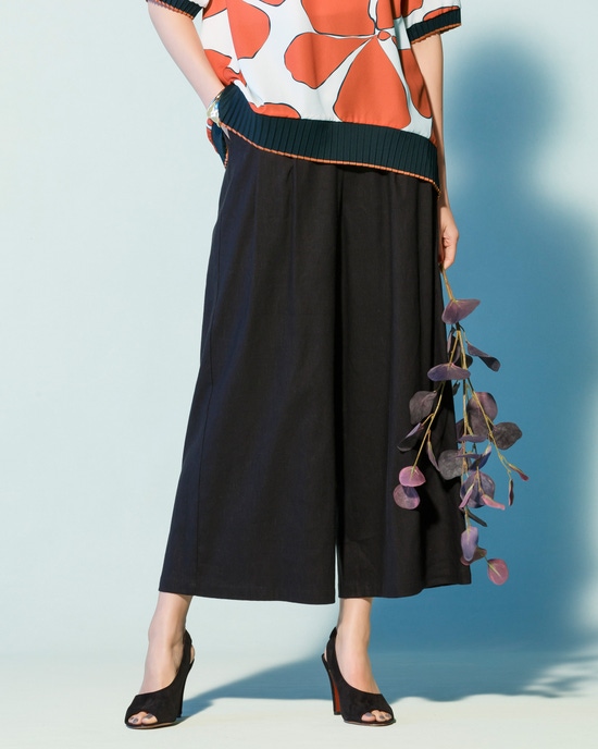 ストレッチリネン・タックワイドパンツ