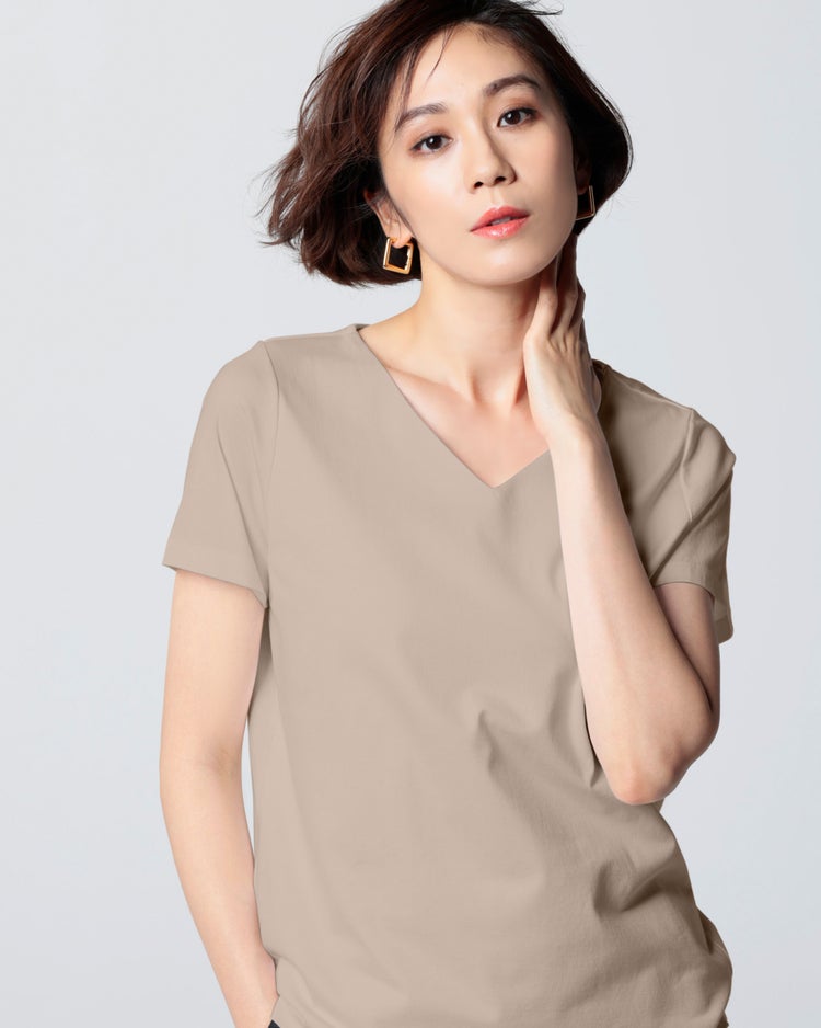 Vネック／半袖・ドゥクラッセTシャツ 詳細画像 グレーベージュ 1