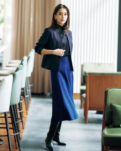 二重織カルゼ・ペプラムノーカラージャケット