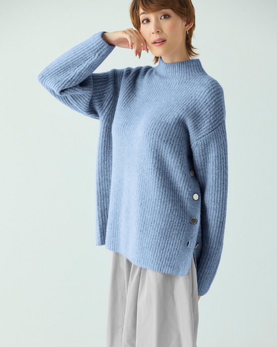 ウール混フラッフィー・サイドボタンハイネック