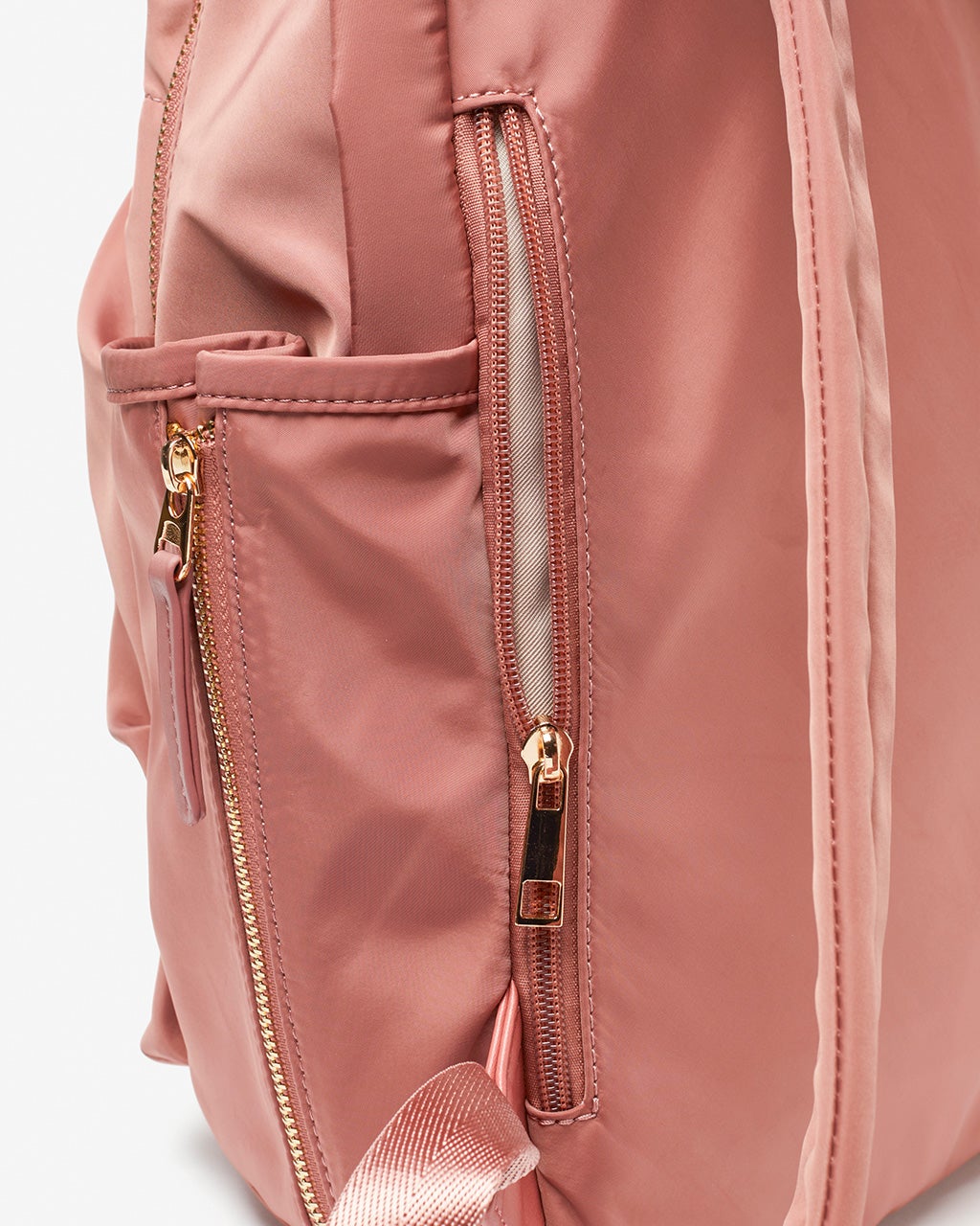 IBIZA　ダークグリーン リュック・バックパック TANKER(タンカー) DAYPACK(L) | 吉田カバンホームページ