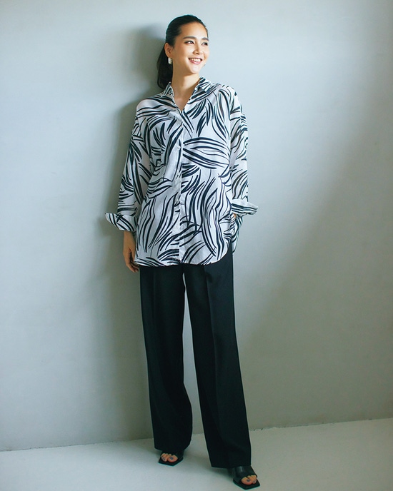 コットンローン・2WAYデザイン総柄シャツ