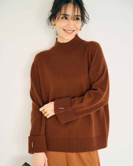 ウール混・パーツ使いハイネックセーター