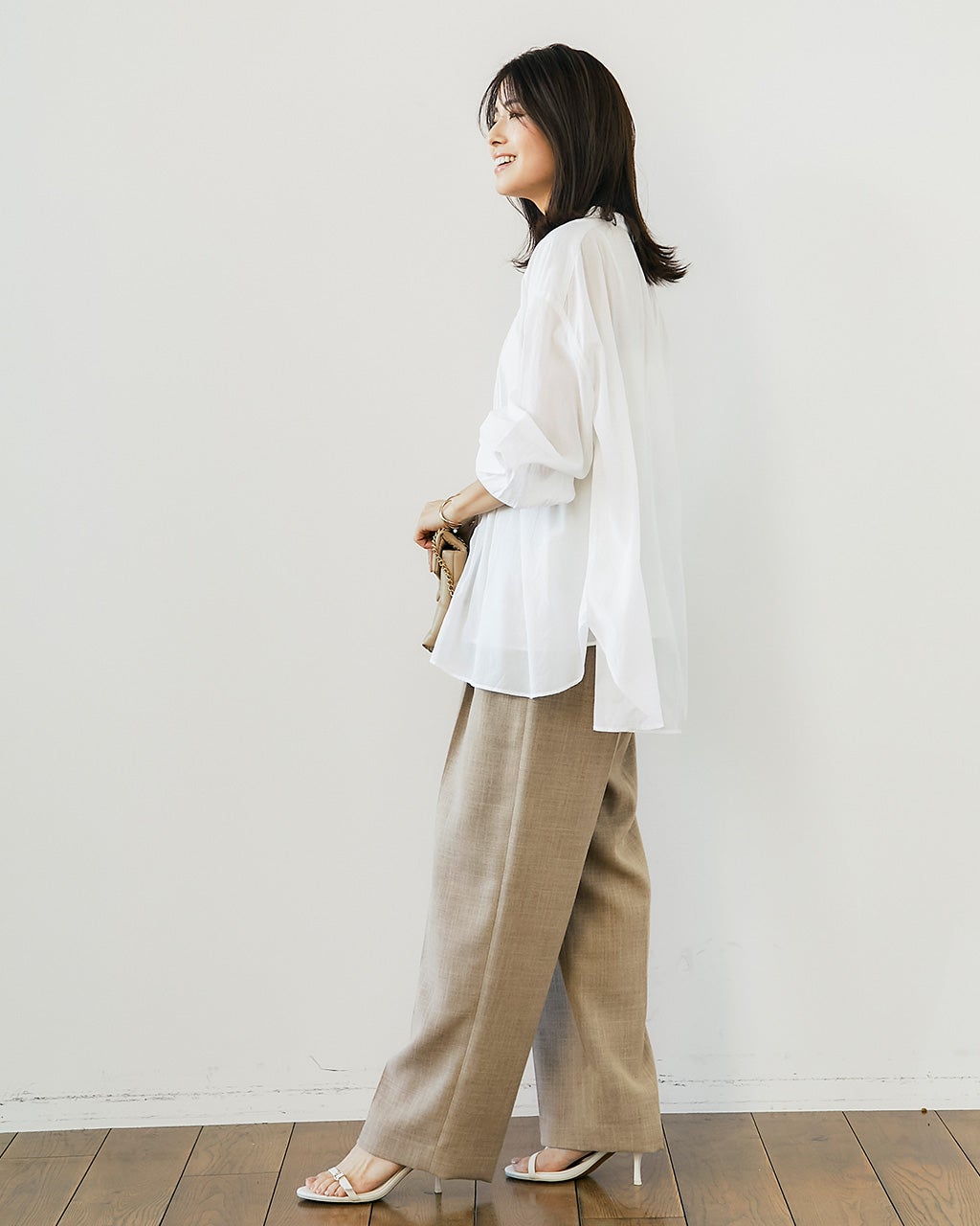 サイズL【未使用】1PIU1UGUALE3 GOLF タックパンツ ベージュ サイズL【未使用】1PIU1UGUALE3 GOLF タックパンツ ベージュ