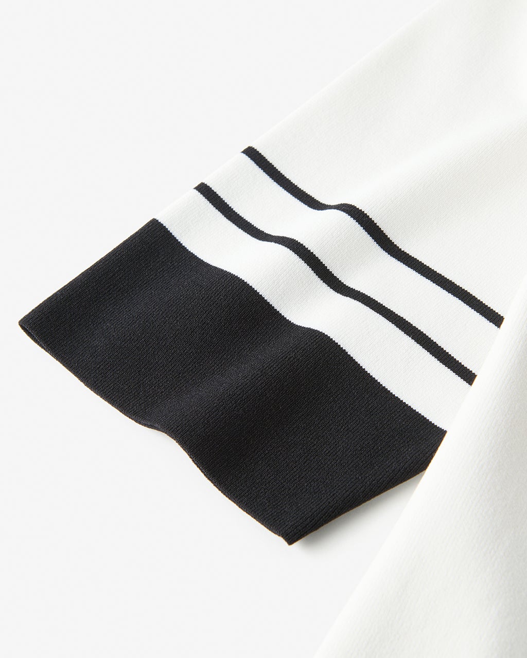 総針ドライニット・袖ボーダートップス/DoCLASSE