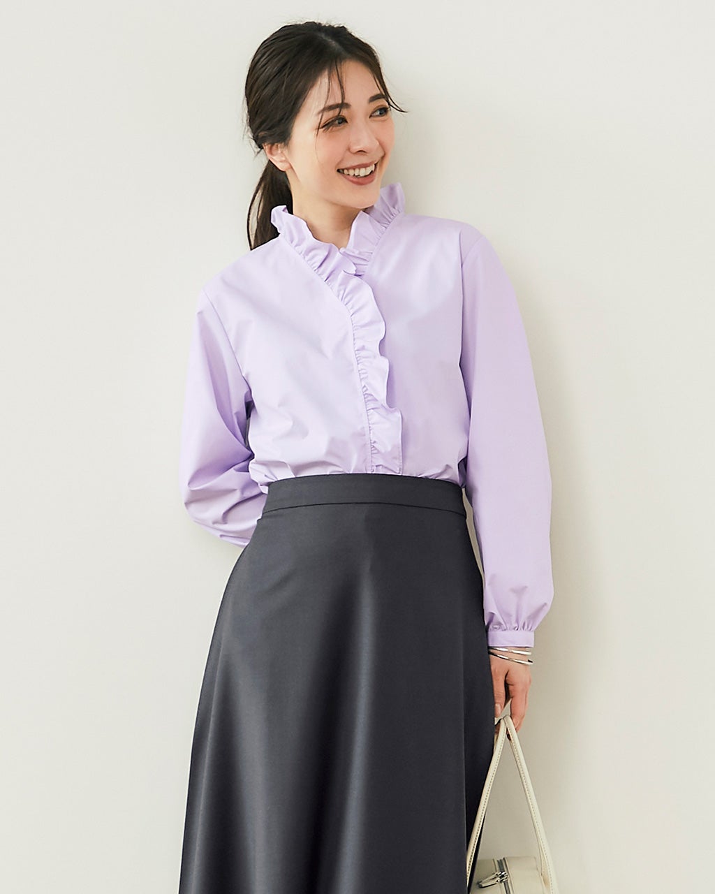 スタンドフリル・比翼ブラウス/DoCLASSE