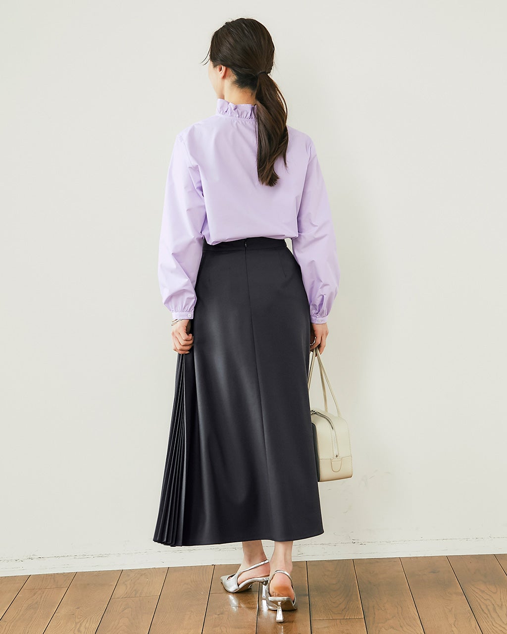 スタンドフリル・比翼ブラウス/DoCLASSE