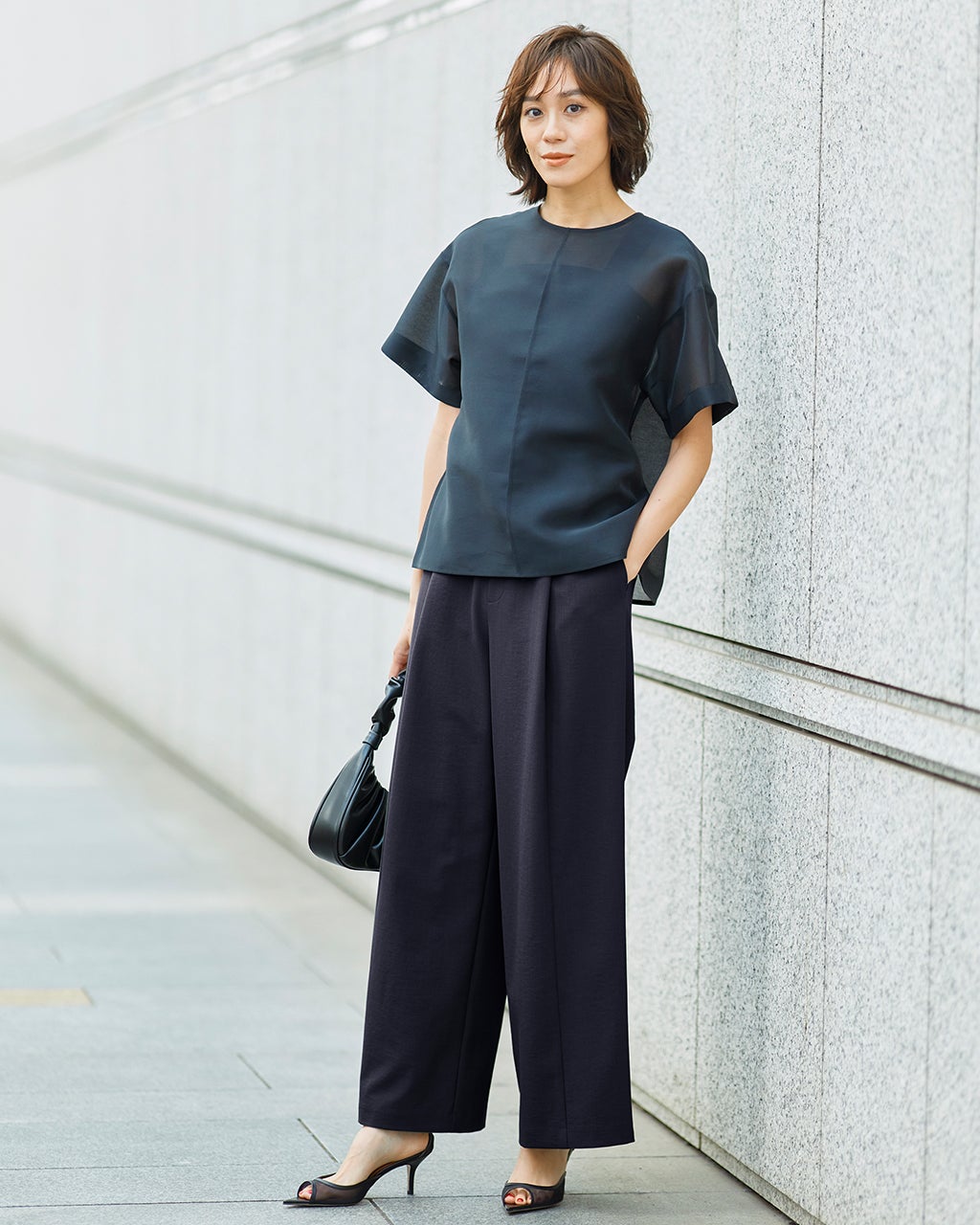 SSTO3406ページ リネンタッチ・タックセミワイドパンツ68cm/40代50代からの