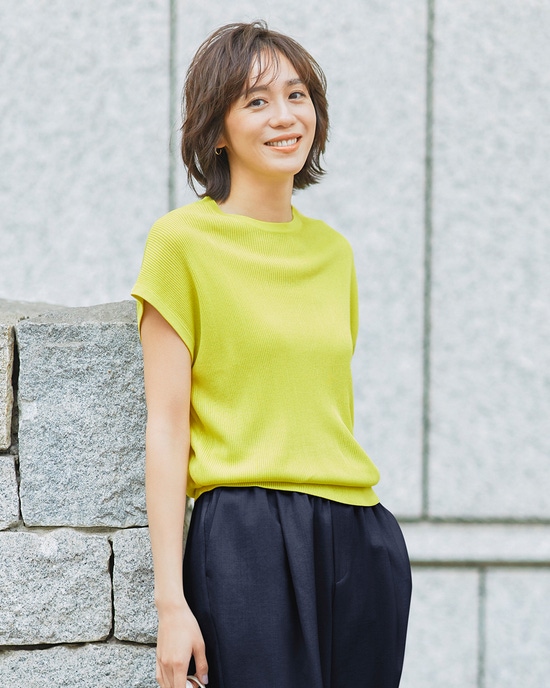 光沢リブ・フレンチ袖ニット